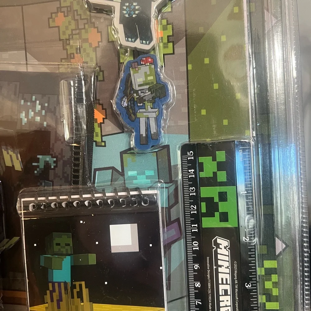 Minecraft-School Binder And Accessories Set NWT